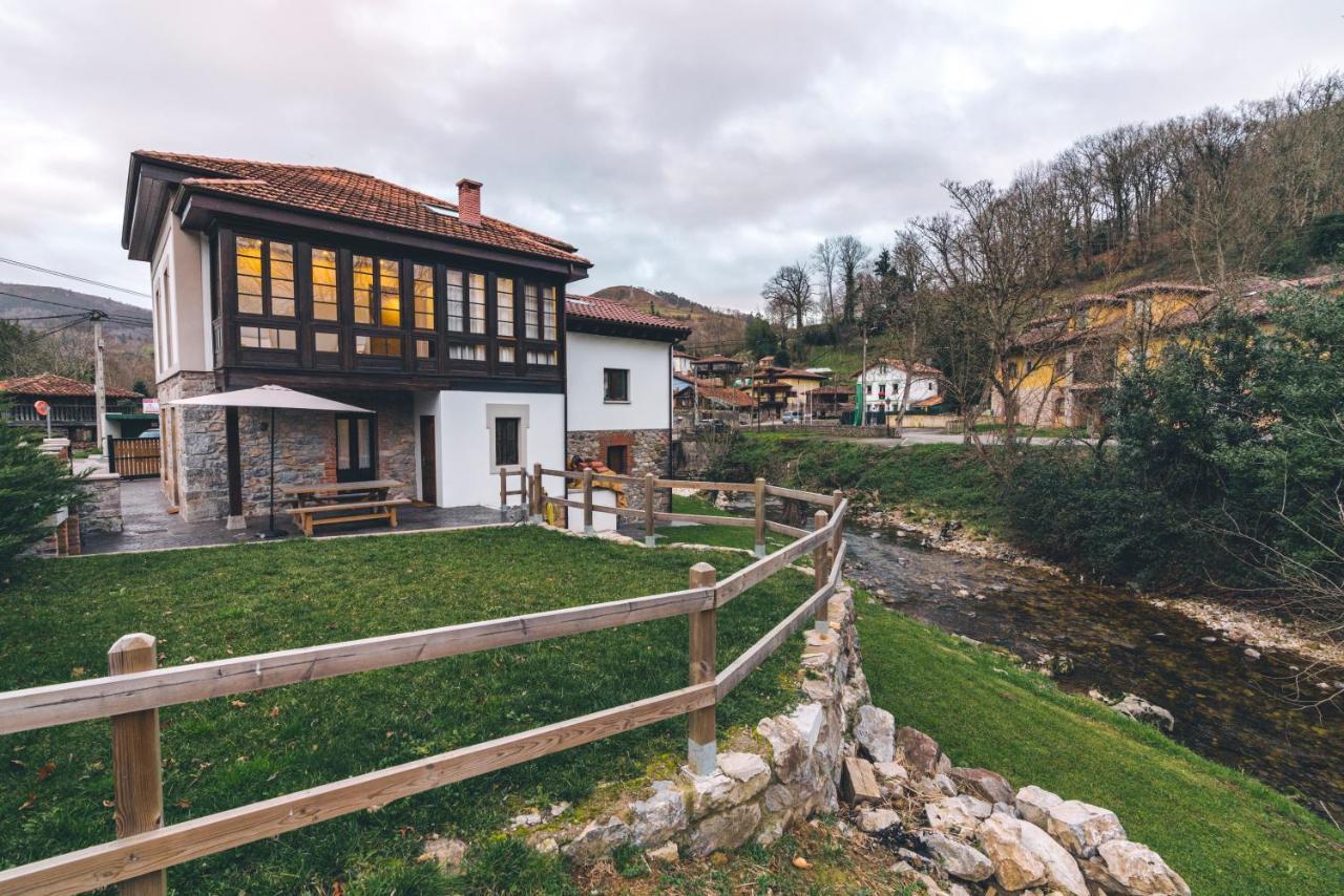 El Reinazu Vila Onís Exterior foto